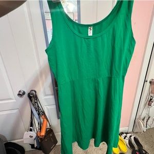Very cute and flattering green dress